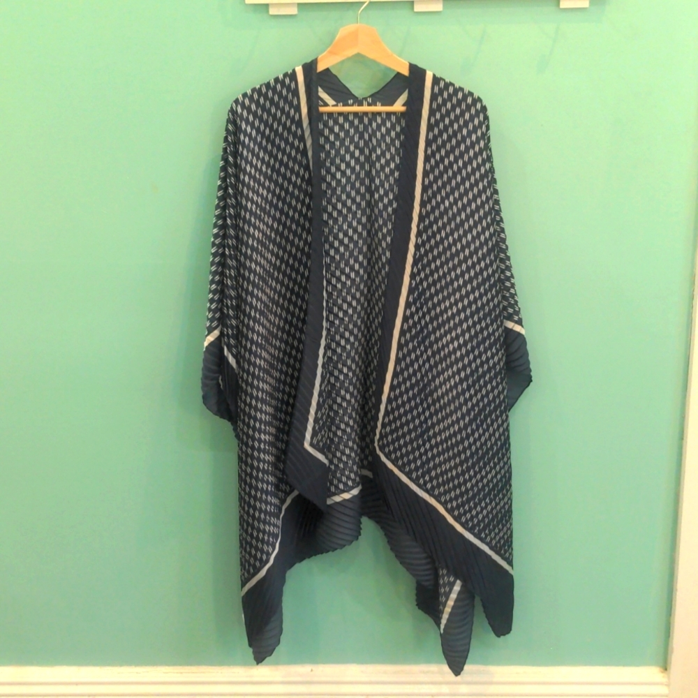 Banana Republic throw-over